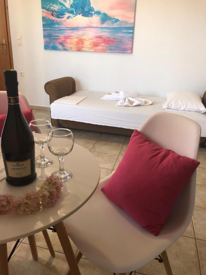 Vrisi Apartments & Villa Pitsidia Bagian luar foto