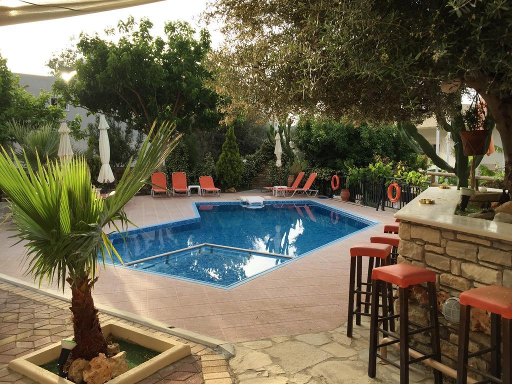 Vrisi Apartments & Villa Pitsidia Bagian luar foto