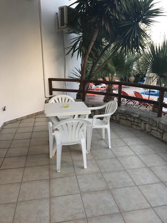 Vrisi Apartments & Villa Pitsidia Bagian luar foto