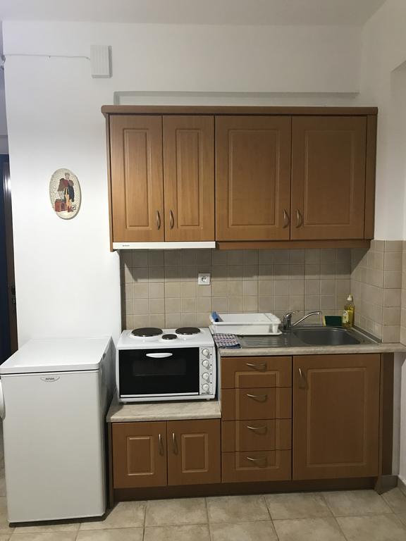 Vrisi Apartments & Villa Pitsidia Bagian luar foto