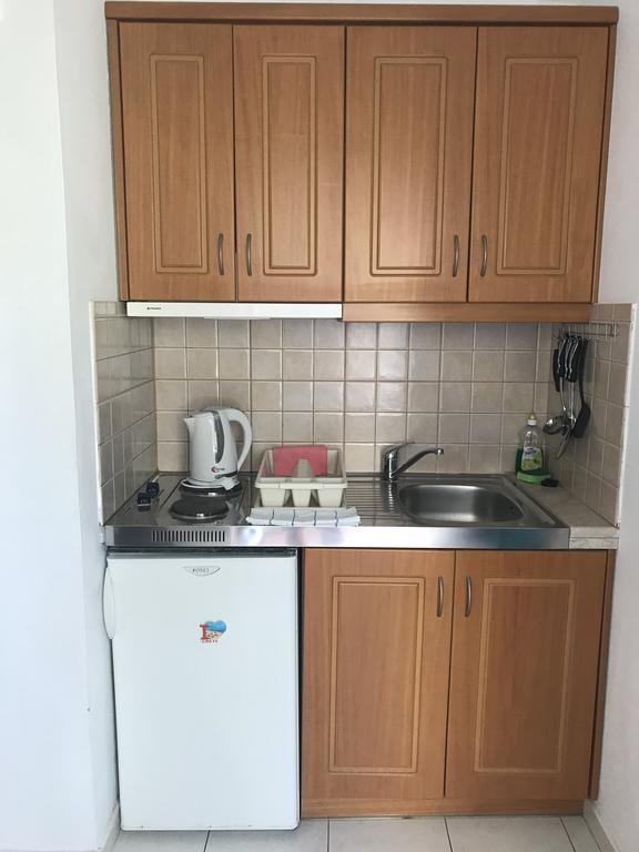 Vrisi Apartments & Villa Pitsidia Bagian luar foto
