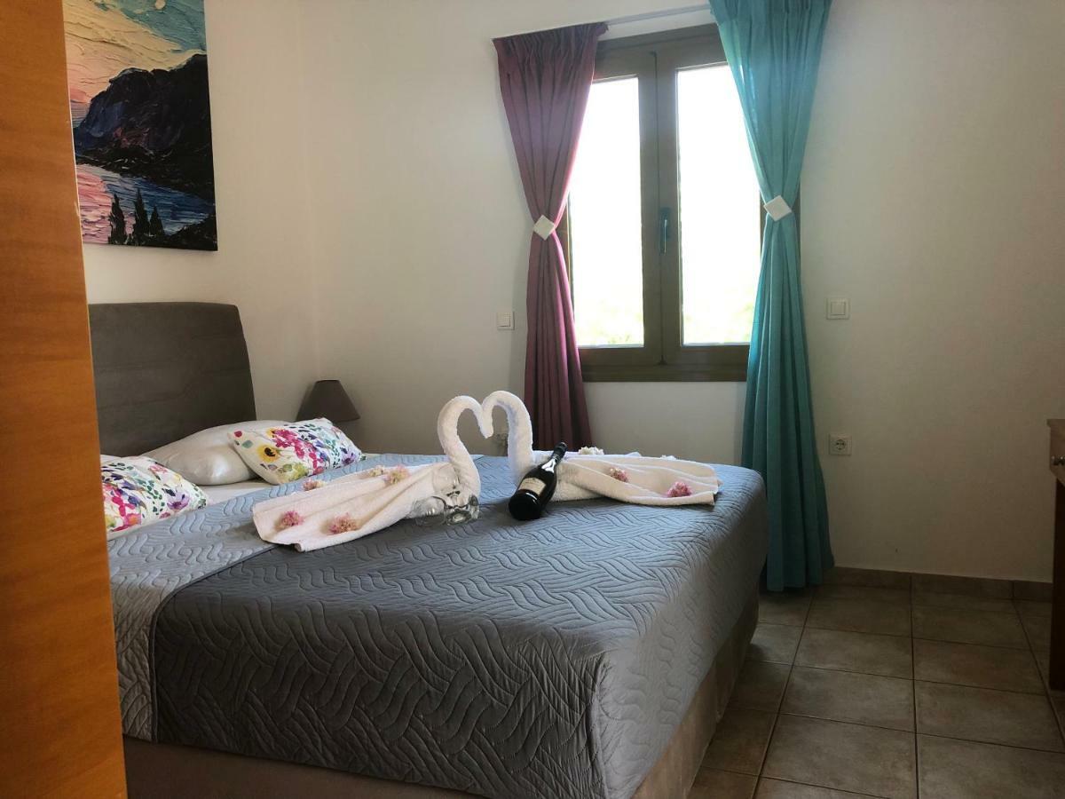 Vrisi Apartments & Villa Pitsidia Bagian luar foto